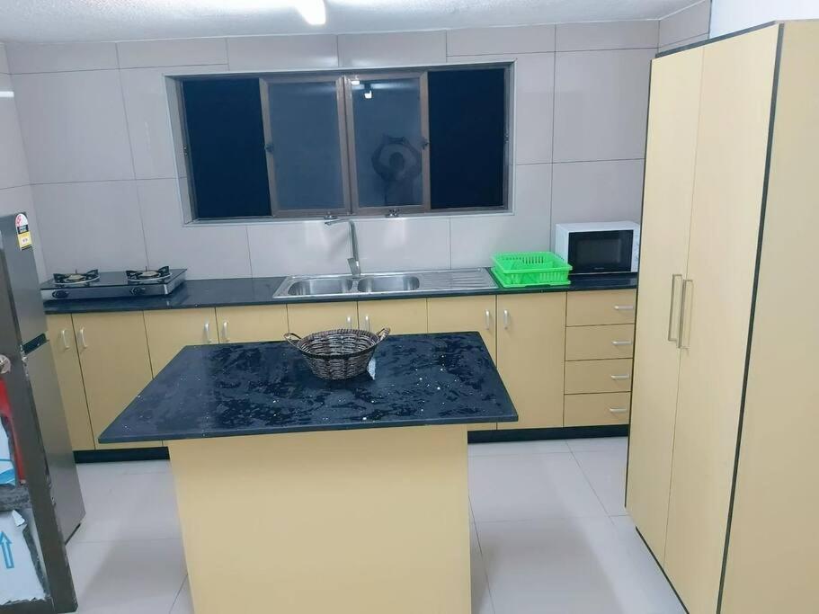 Barrett Accommodation Apartment Сува Екстериор снимка