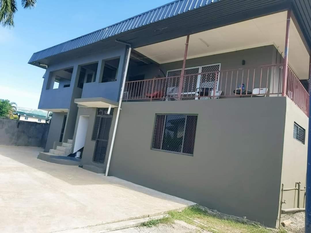 Barrett Accommodation Apartment Сува Екстериор снимка